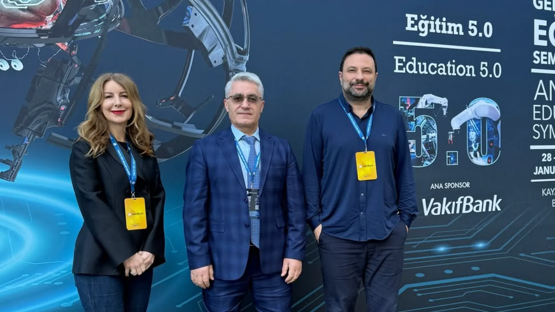 Çınar Koleji XXIV. Geleneksel Antalya Eğitim Sempozyumu’nda Eğitimin Geleceğini Takip Etti